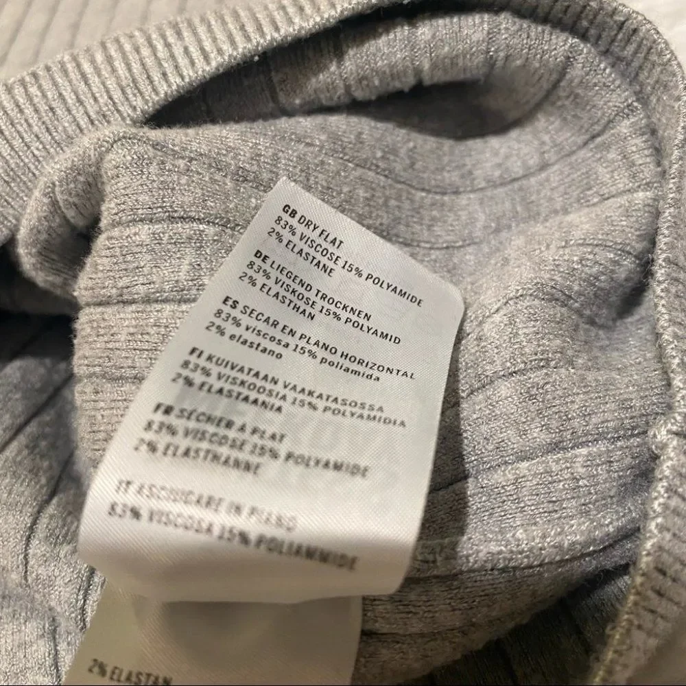 MTWTFSS Weekday Ribbed Crew Neck Long Sleeve Pullover Sweater in Gray Small